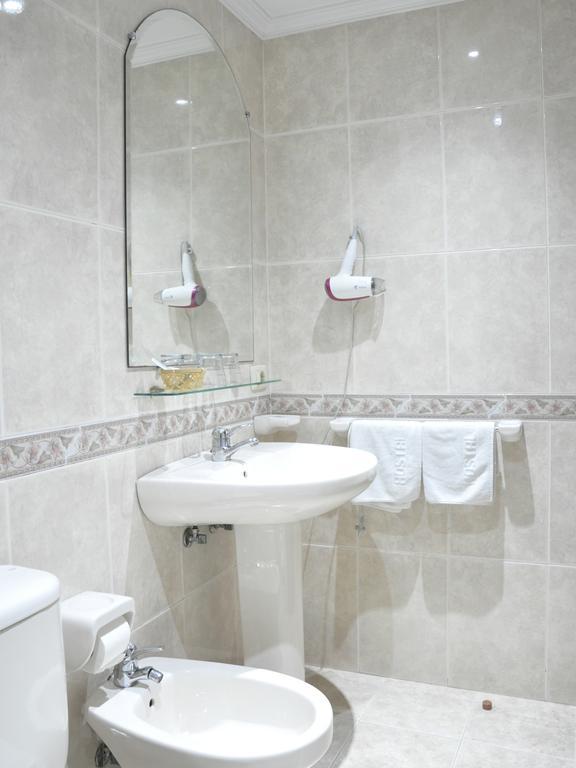 Hostal Paz Gondomar Chambre photo